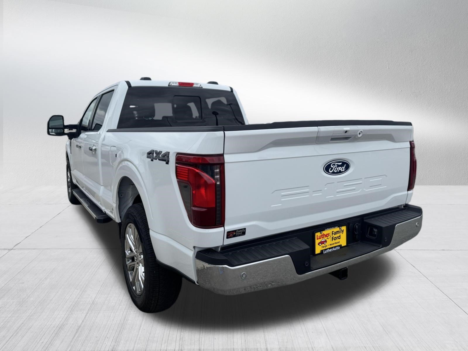 New 2026 Oxford White Ford XLT image 3