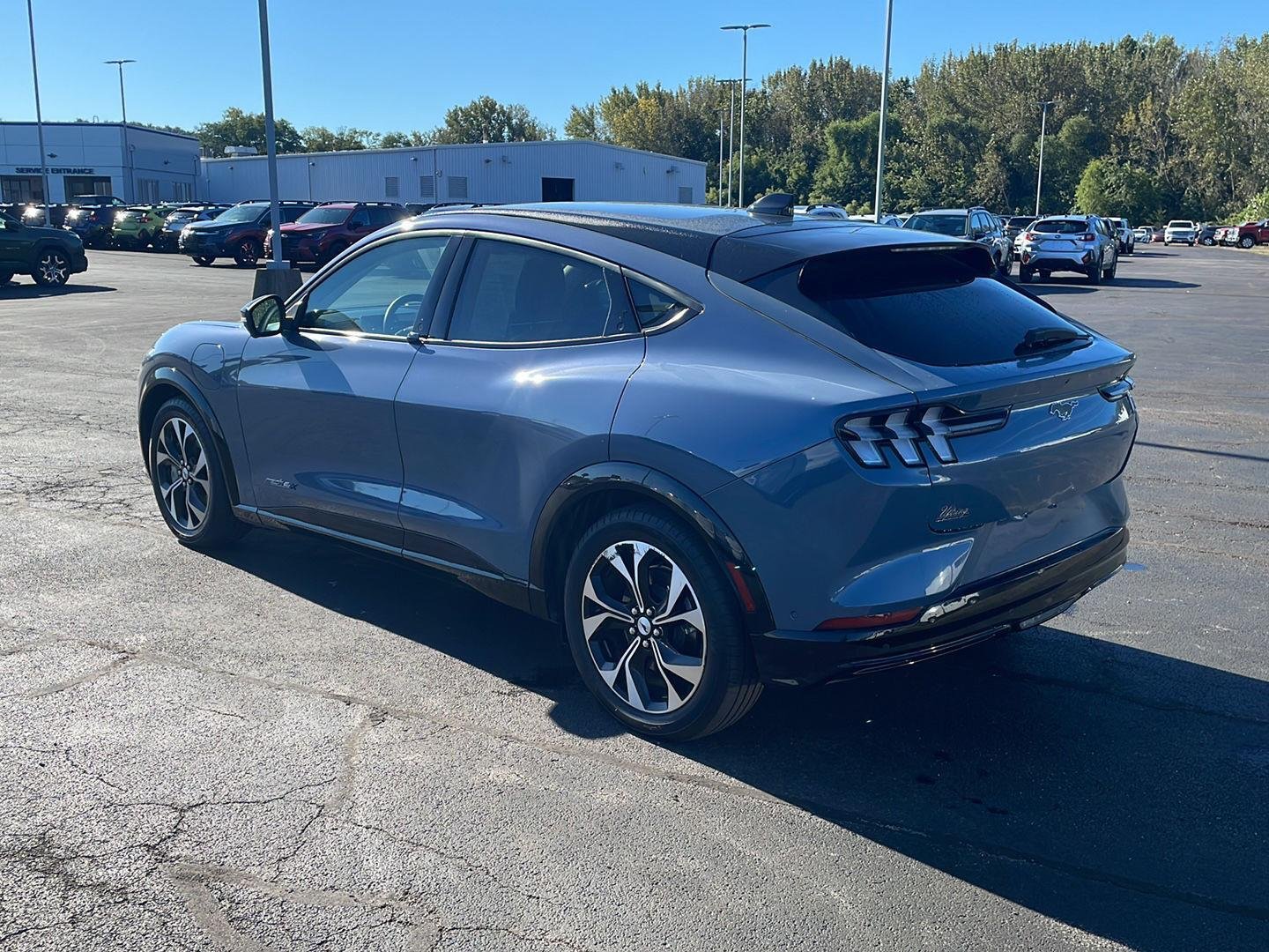 Used 2023 Vapor Blue Metallic Ford Premium image 3