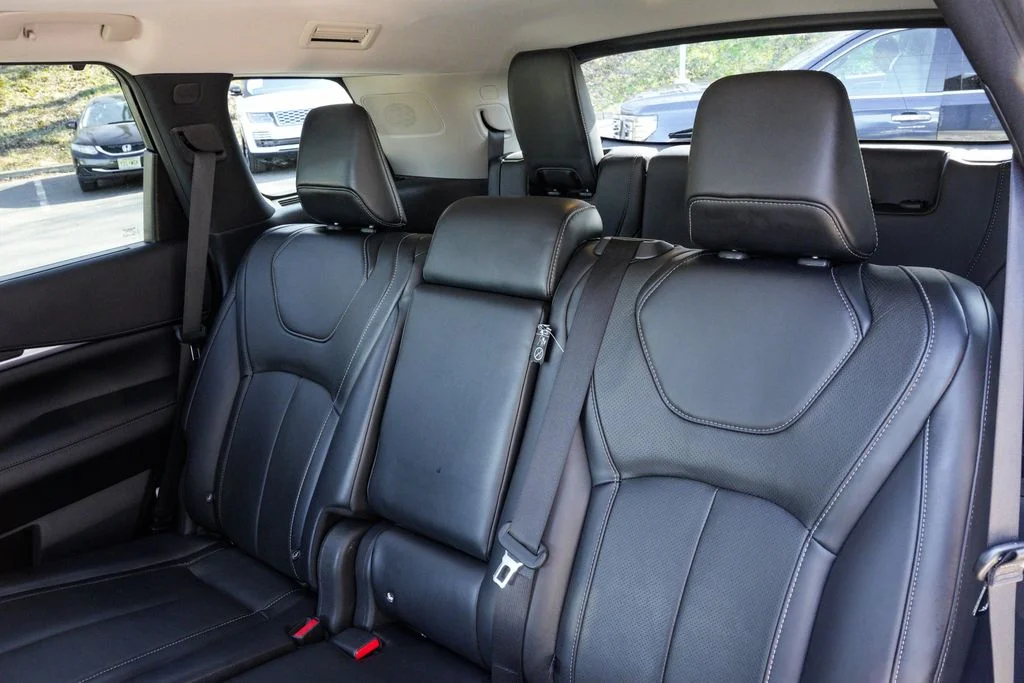 Used 2023 Black INFINITI Sensory image 42