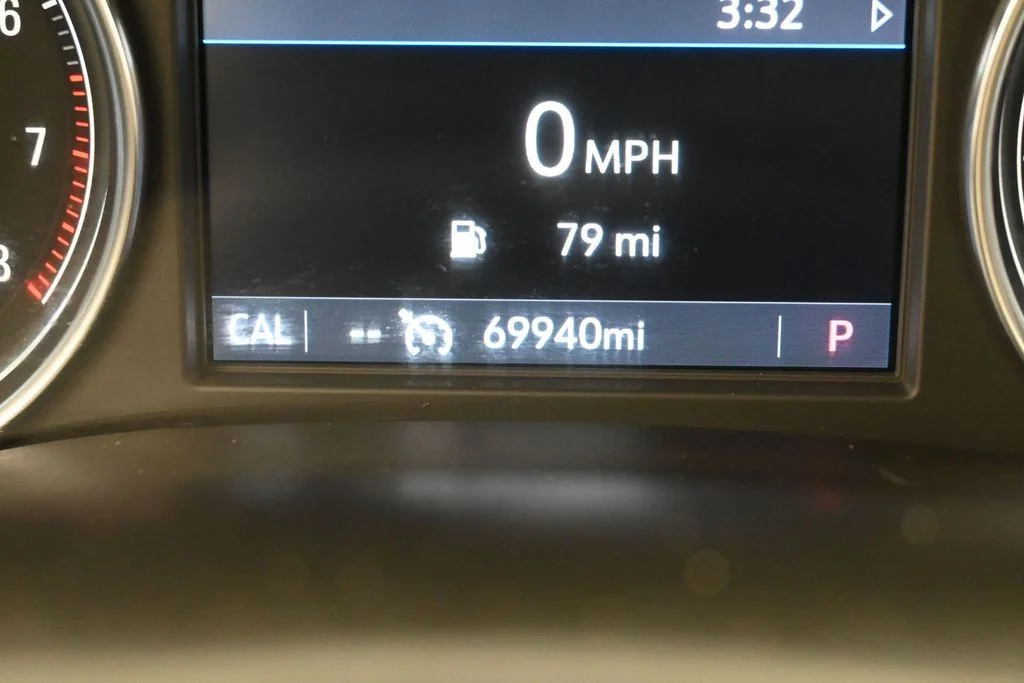Used 2020 Red Quartz Tintcoat Buick Essence image 26