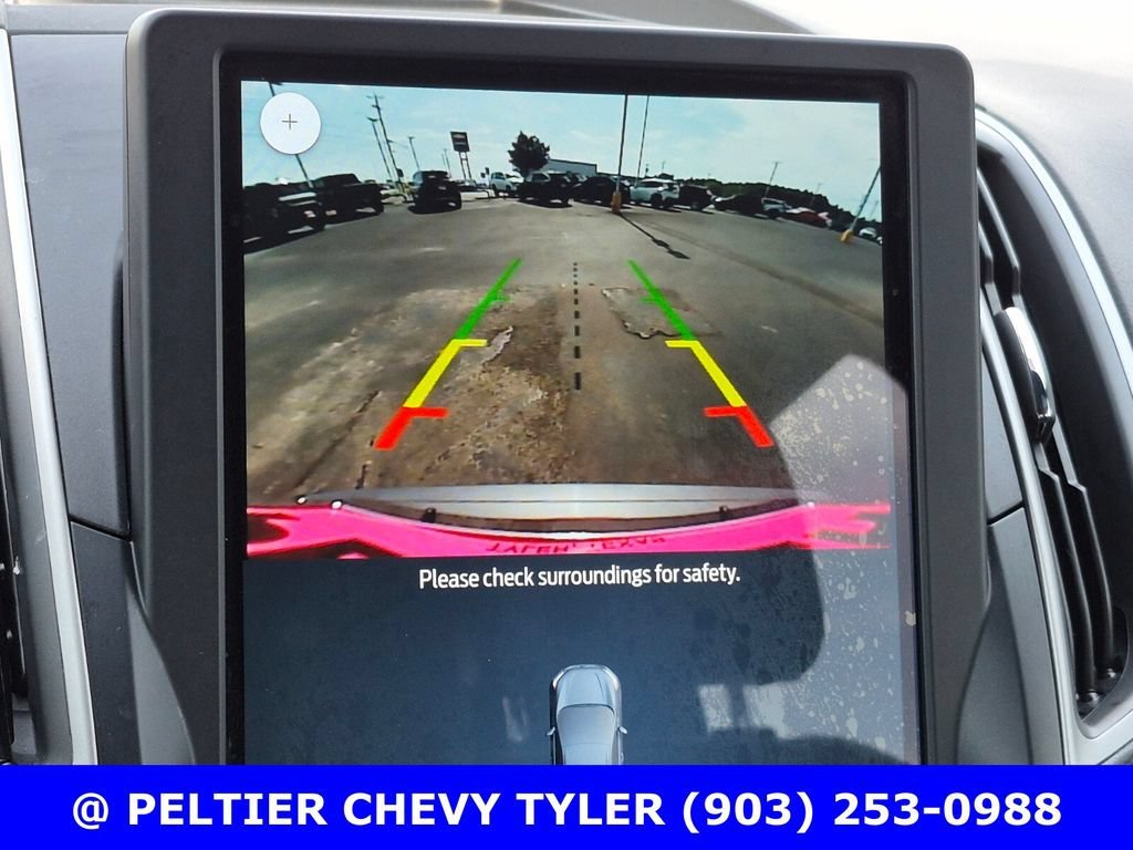 Used 2023  Ford SEL image 22