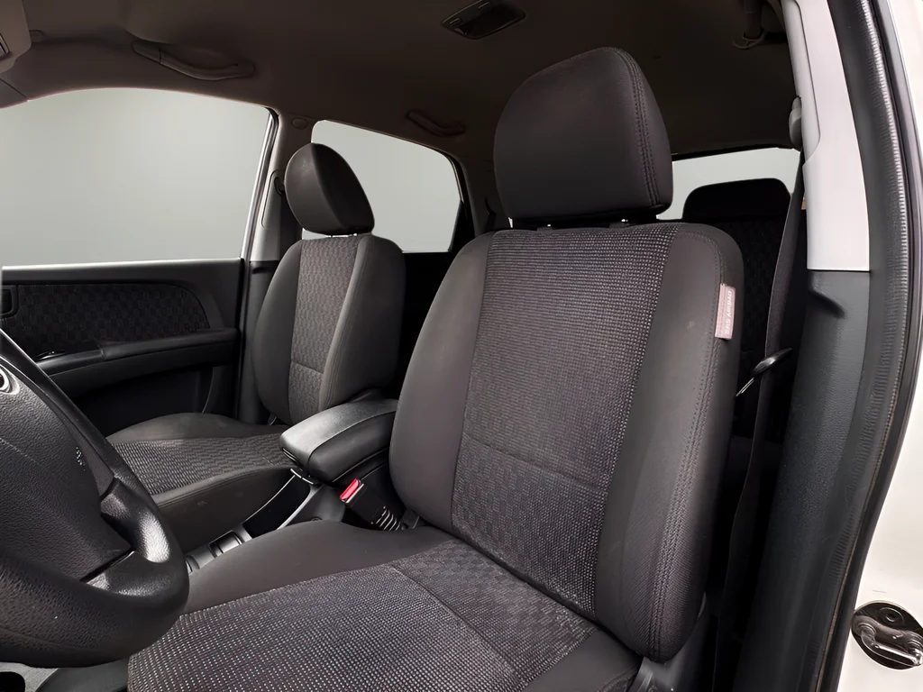 Used 2007 White Kia LX image 16