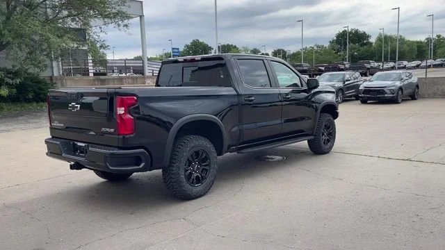 2026 Chevrolet Silverado 1500 ZR2 - Photo 8