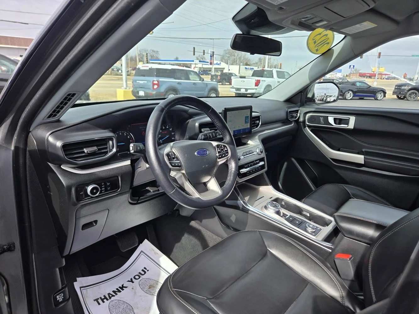 Used 2023  Ford XLT image 2