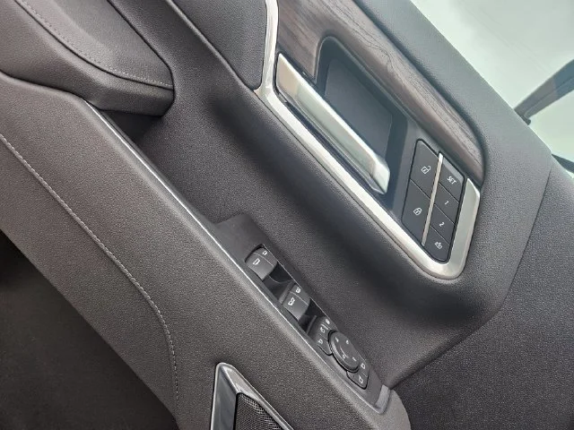 2026 GMC Sierra 2500HD SLT - Photo 11