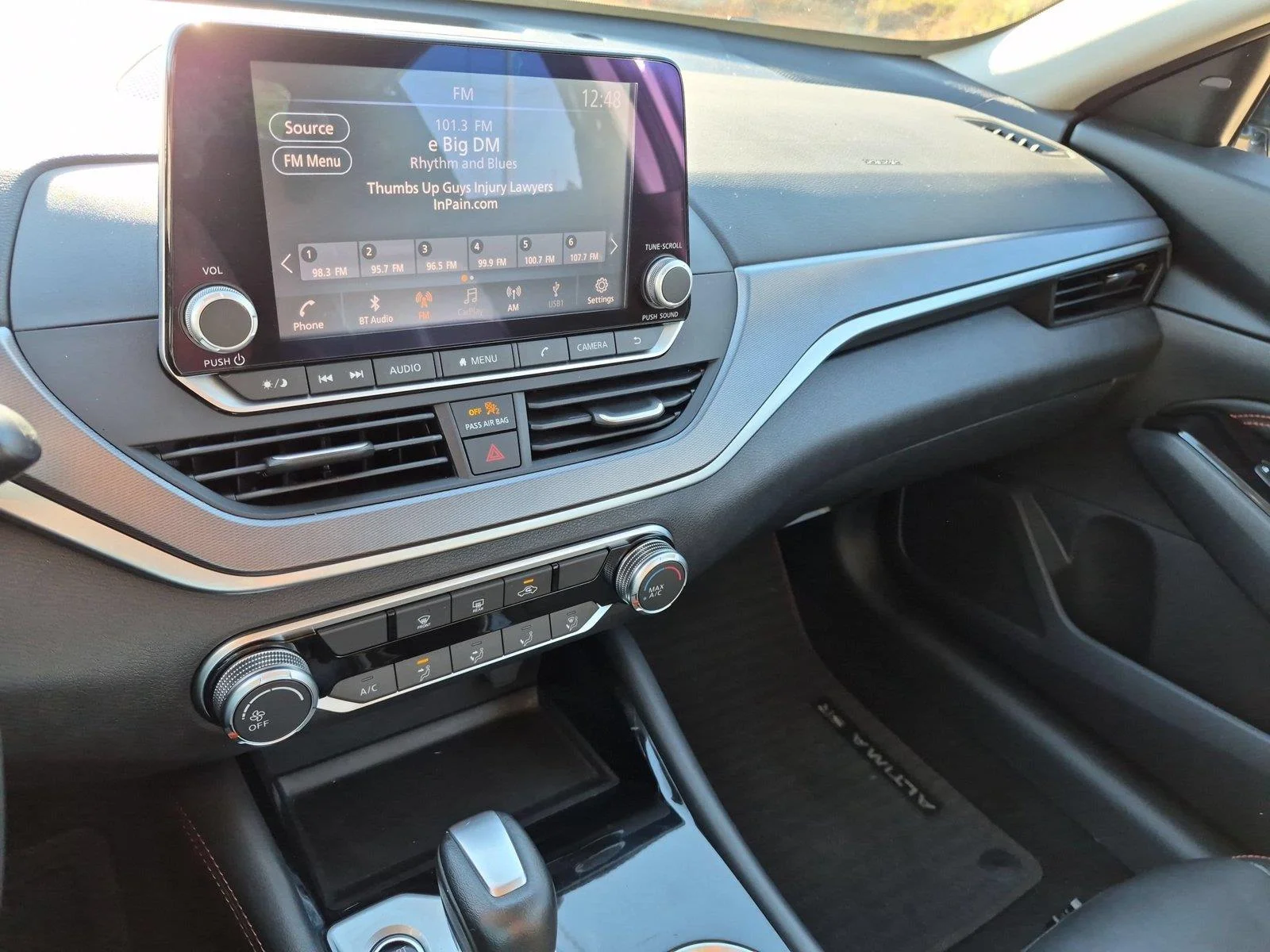 Used 2023 Pearl White Tricoat Nissan 2.5 SR image 23