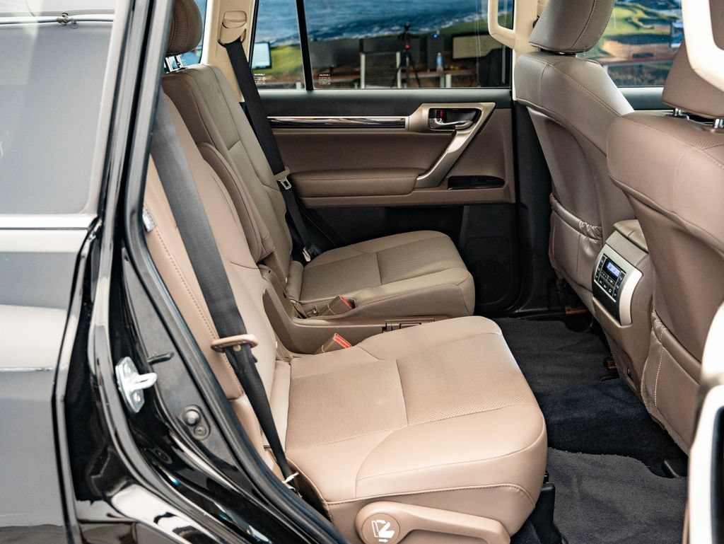 Used 2021 Onyx Black Lexus 460 Premium image 45