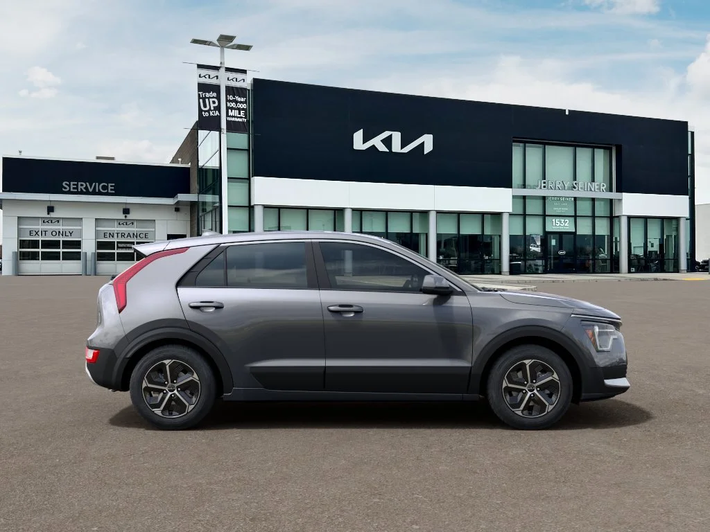 New 2026 Steel Gray Kia LX image 7