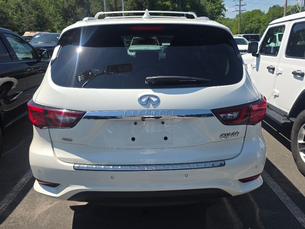 Used 2020 Majestic White INFINITI Signature Edition image 4