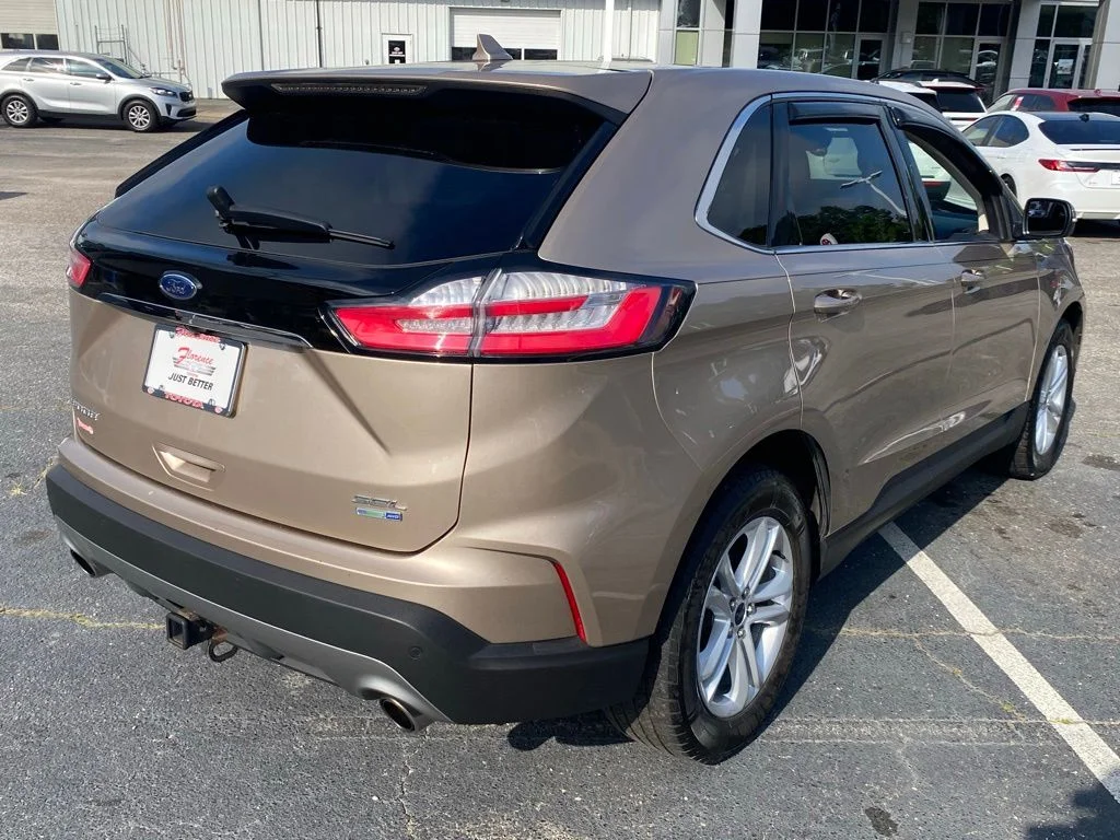 Used 2020 Gold Ford SEL image 17