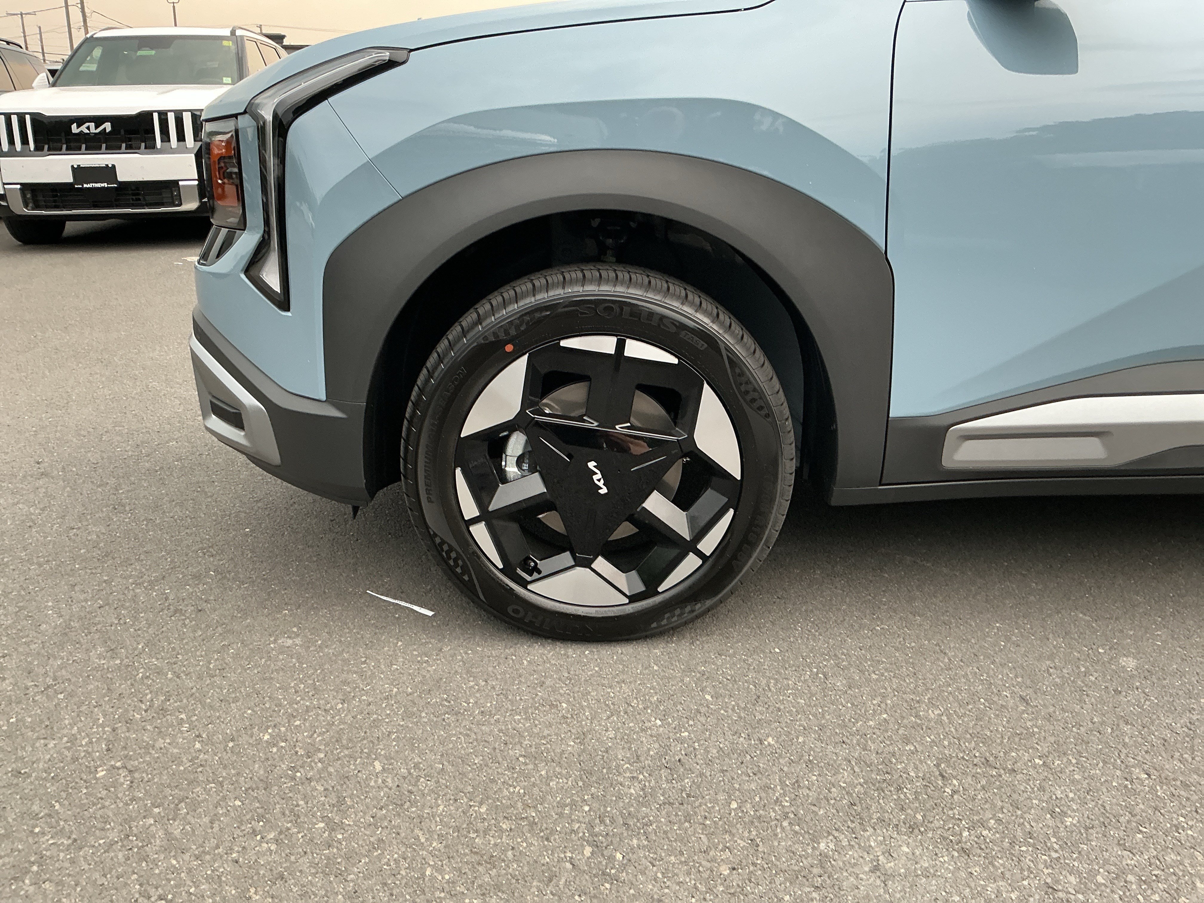 New 2027 Frost Blue Kia S image 9