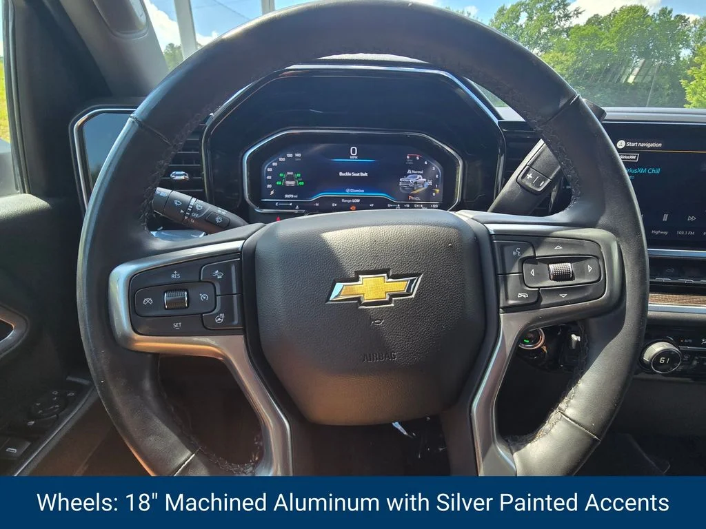 Used 2025 White Chevrolet LT image 61