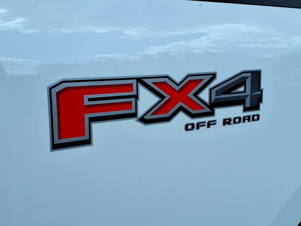 New 2026 Oxford White Ford XL image 8