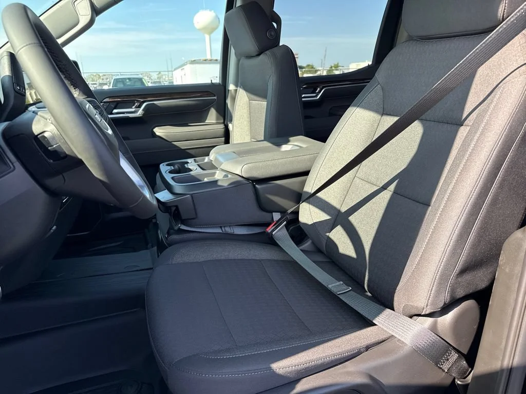 New 2026 Onyx Black GMC Elevation image 16