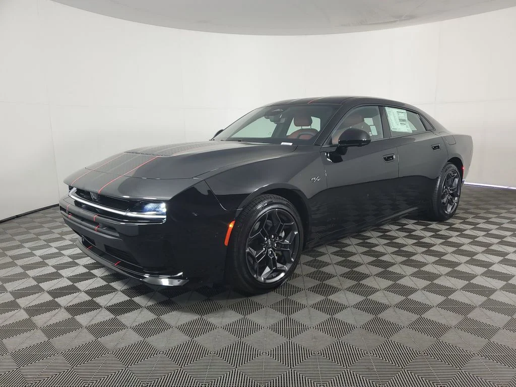 New 2026 Diamond Black Crystal Pearlcoat Dodge R/T Plus image 8