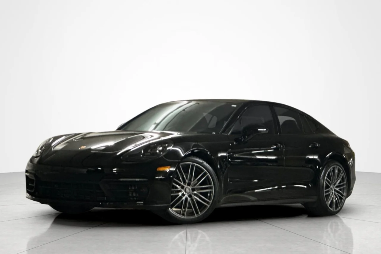 2023 Porsche Panamera Platinum Edition