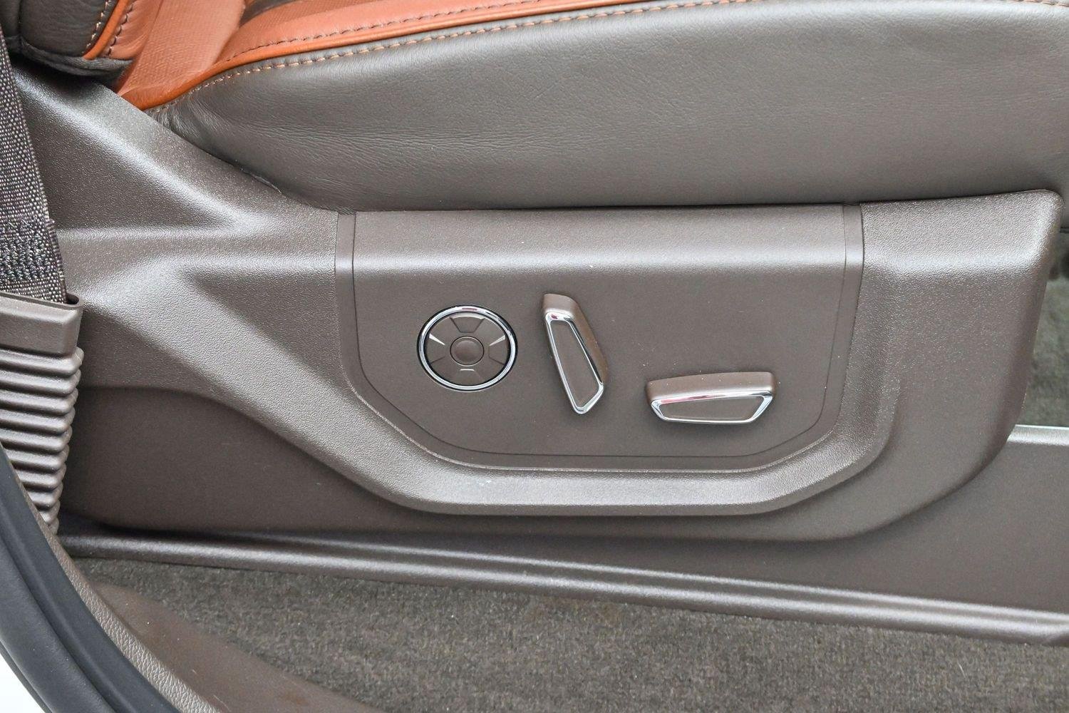 Used 2018 White Platinum Metallic Tricoat Ford XL image 40