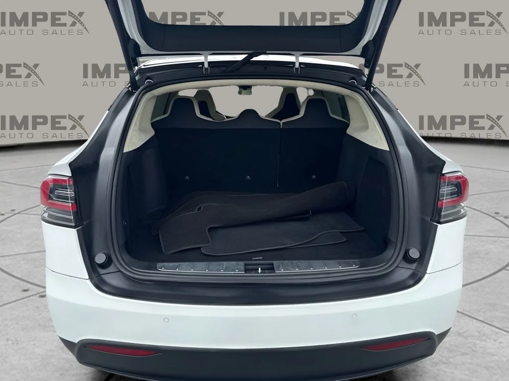 Used 2019  Tesla 100D image 31