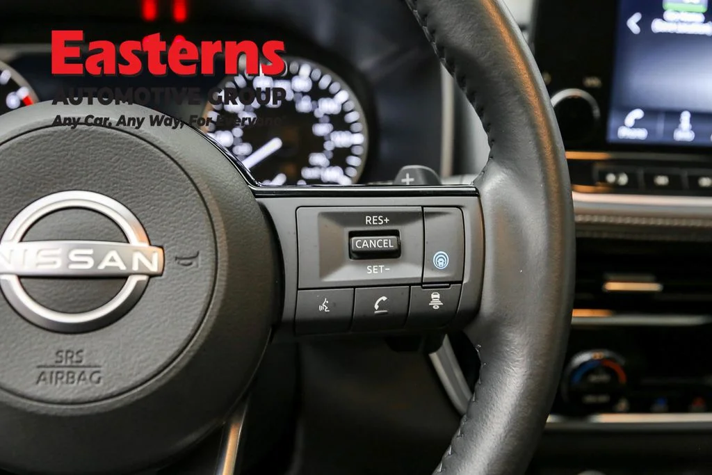 Used 2023 White Nissan SL image 16