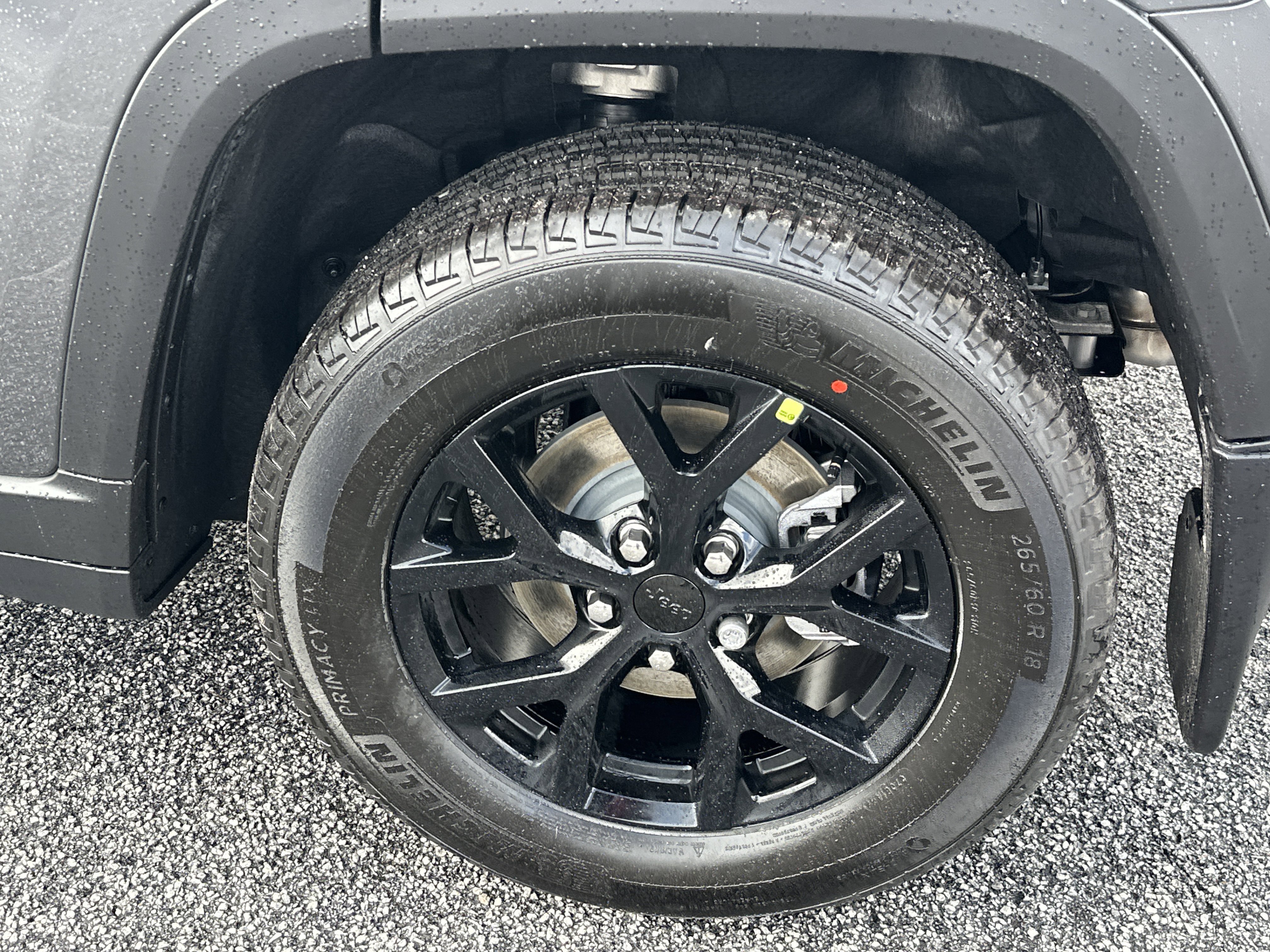 New 2026 Baltic Gray Metallic Clear-Coat Exterior Paint Jeep Laredo Altitude image 24
