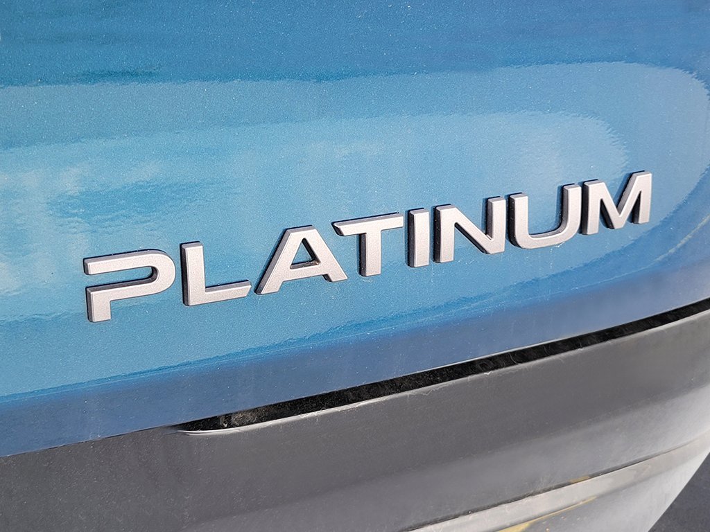 New 2026 Aurora Blue Pearl Metallic/Super Black Nissan Platinum image 10