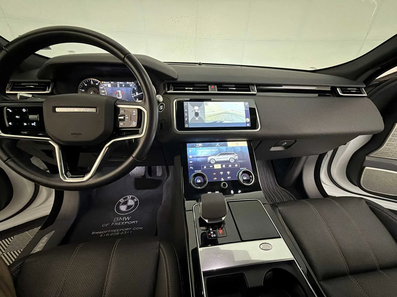 Used 2022  Land Rover S image 15