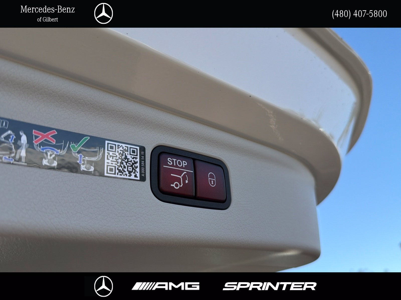 New 2027 Polar White Mercedes-Benz 320+ SUV image 9