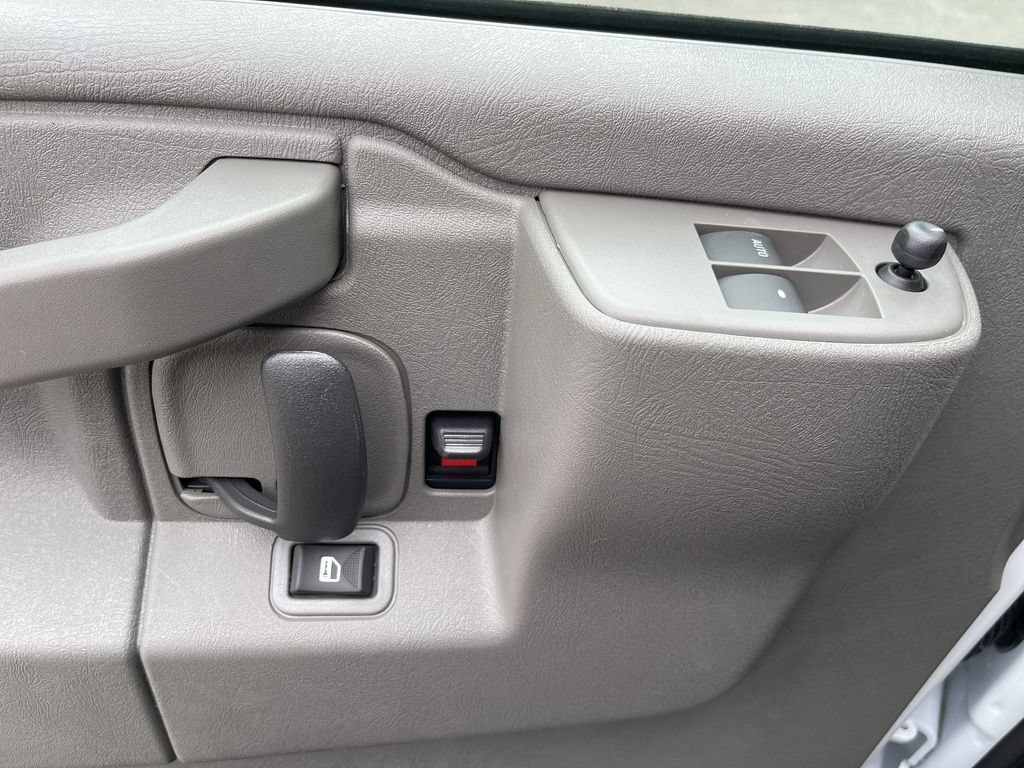 New 2026 Summit White GMC Work Van image 20
