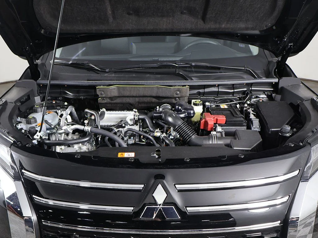 New 2026 Black Mitsubishi ES image 21