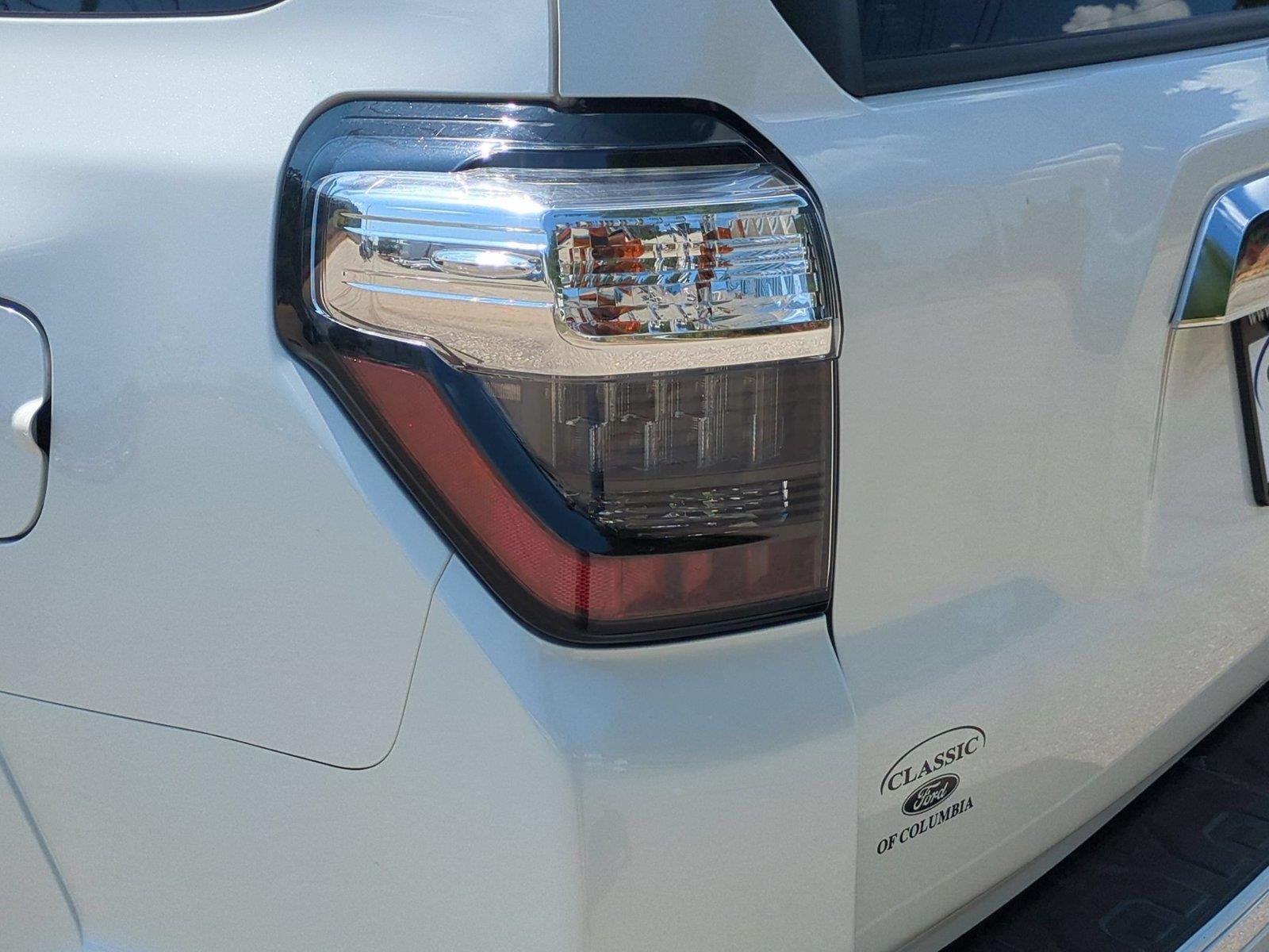 Used 2019 Blizzard Pearl Toyota Limited image 12
