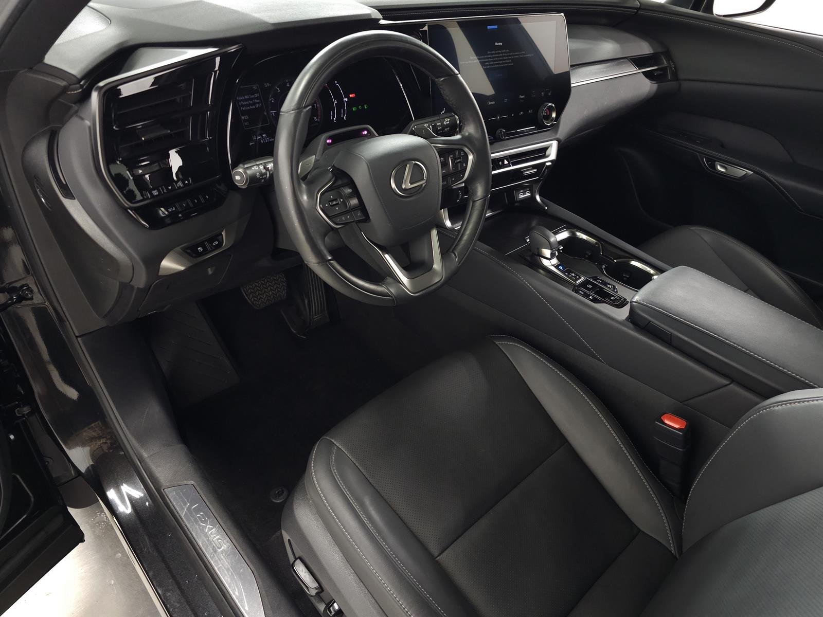 Certified Used 2024 Caviar Lexus PREMIUM image 17