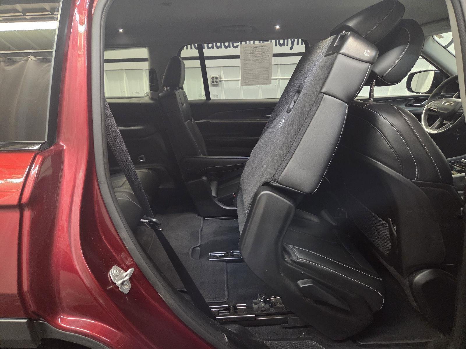 Used 2023 Velvet Red Pearlcoat Jeep Limited image 29