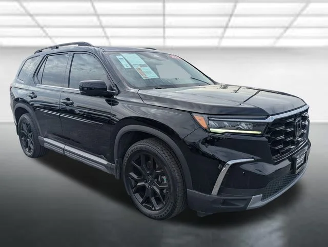 2025 Honda Pilot Elite AWD's photo
