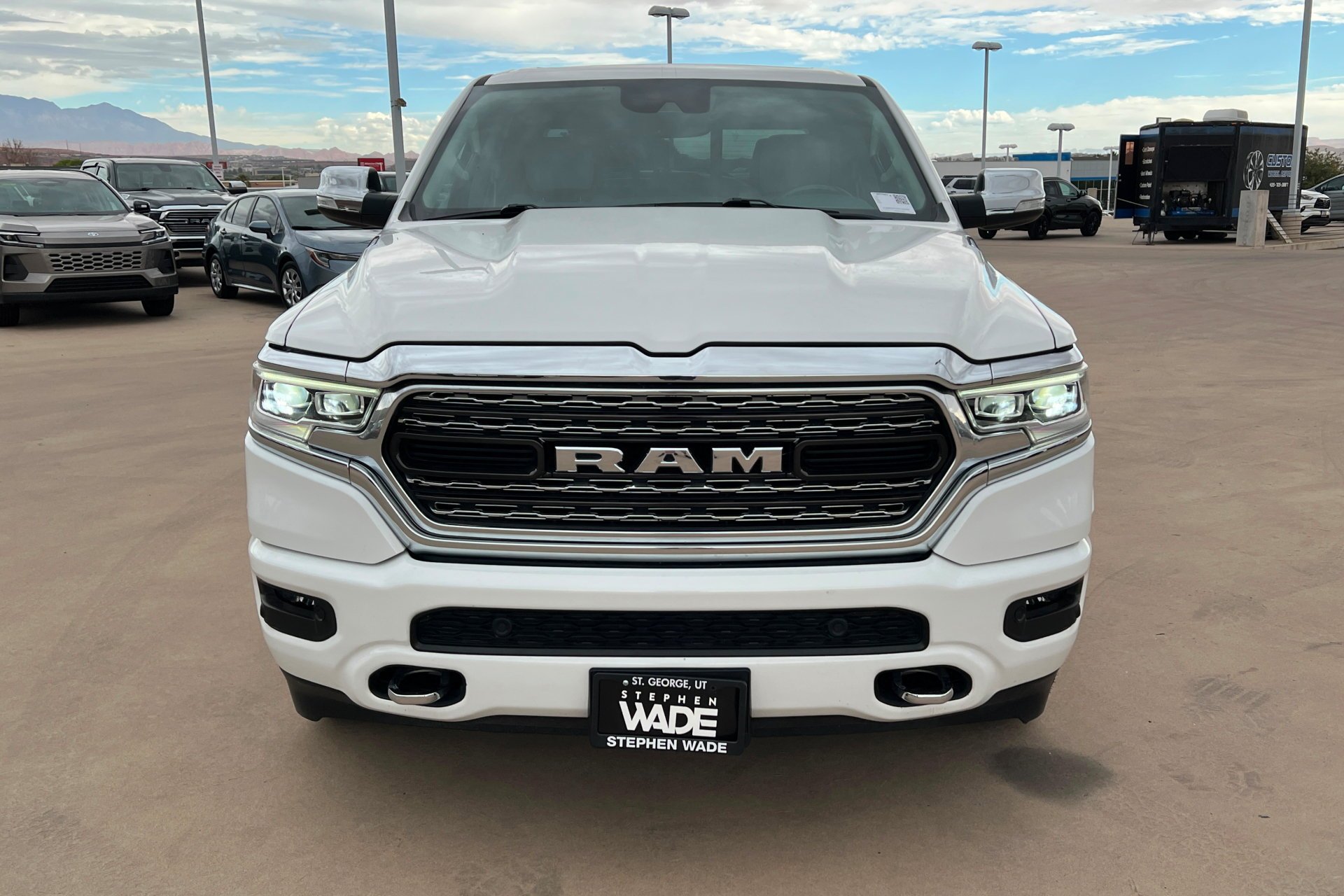 Used 2022 Bright White Clearcoat Ram Limited image 9