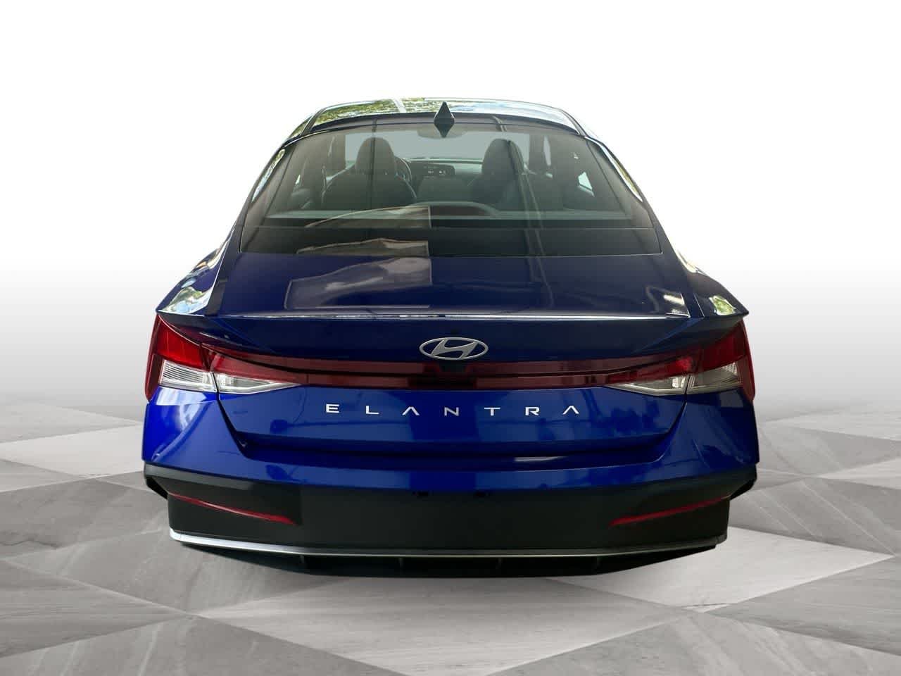 2025 Hyundai Elantra SE - Photo 7