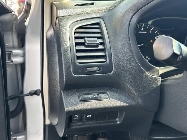 Used 2013 Silver Nissan 2.5 S image 29