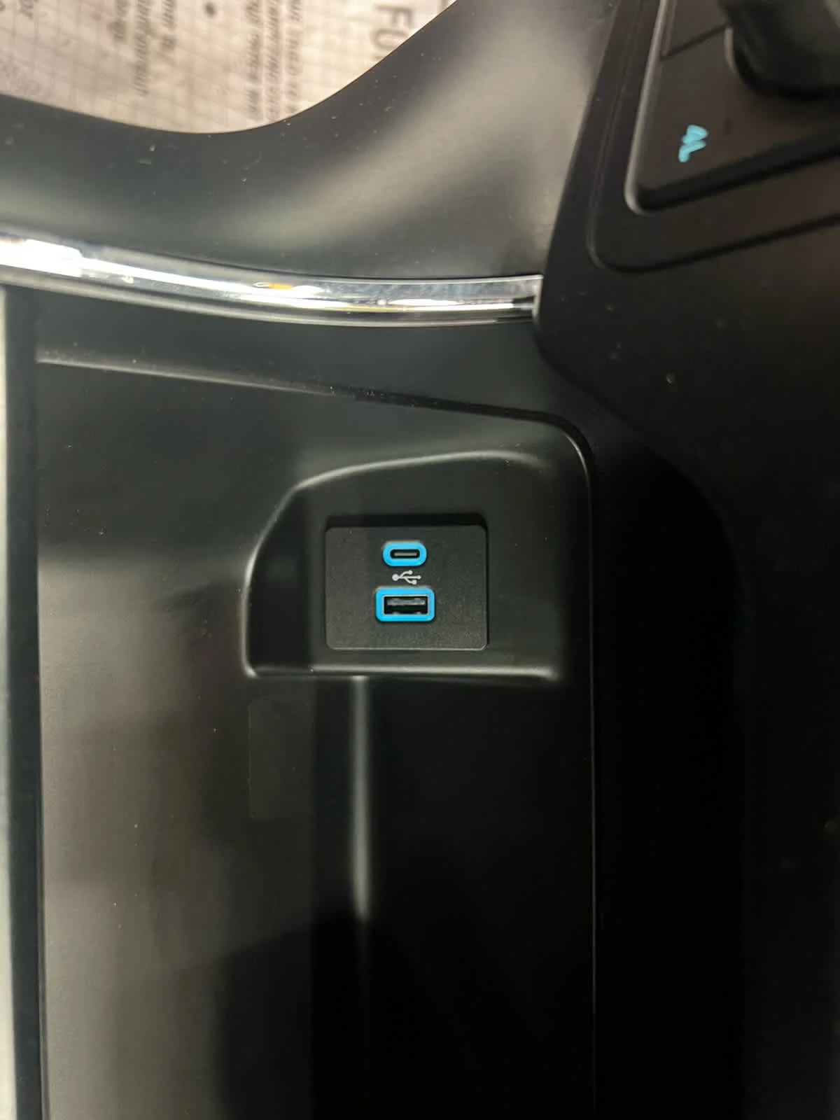 Used 2023 Agate Black Metallic Ford XL image 19