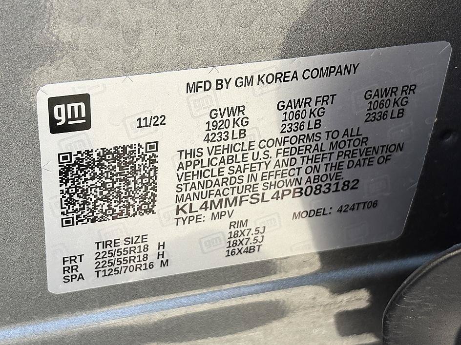 Used 2023 Moonstone Gray Metallic Buick Essence image 23