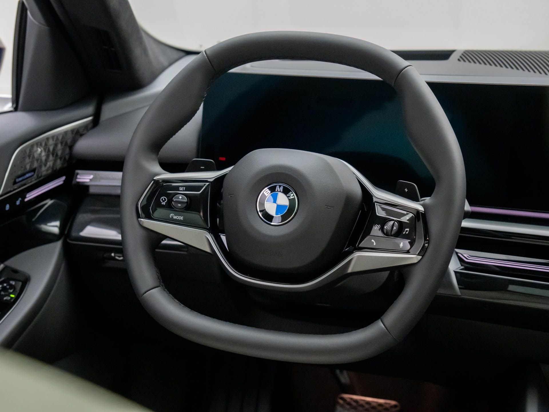 New 2026 Tanzanite Blue II Metallic BMW 530i xDrive image 11
