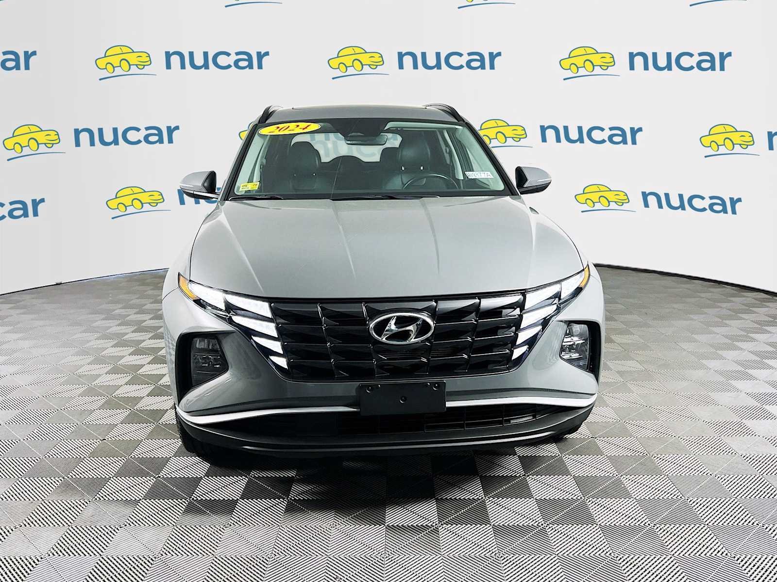 Used 2024 Hampton Gray Hyundai SEL image 2