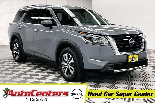 2024 Nissan Pathfinder SL 4WD's photo