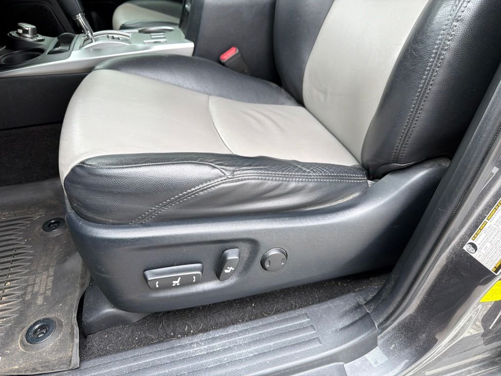 Used 2019 Gray Toyota SR5 image 13