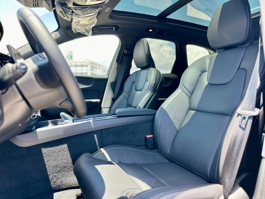 New 2026 Black Volvo  image 8