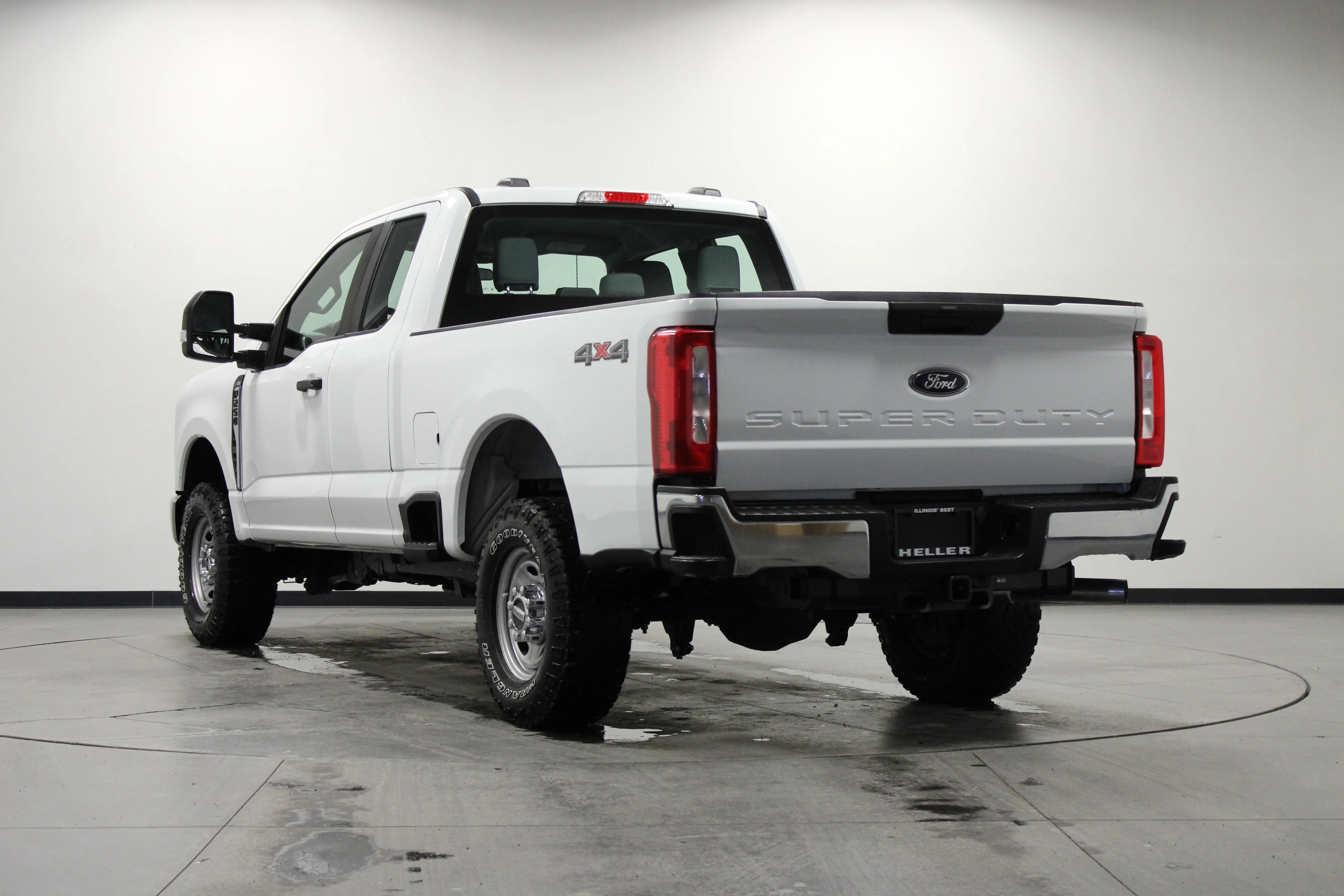 Used 2024 Oxford White Ford XL image 6