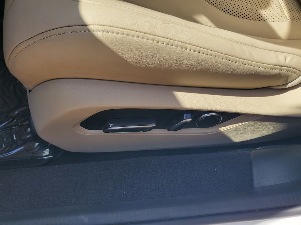 Used 2021 White Acura Technology Package image 18