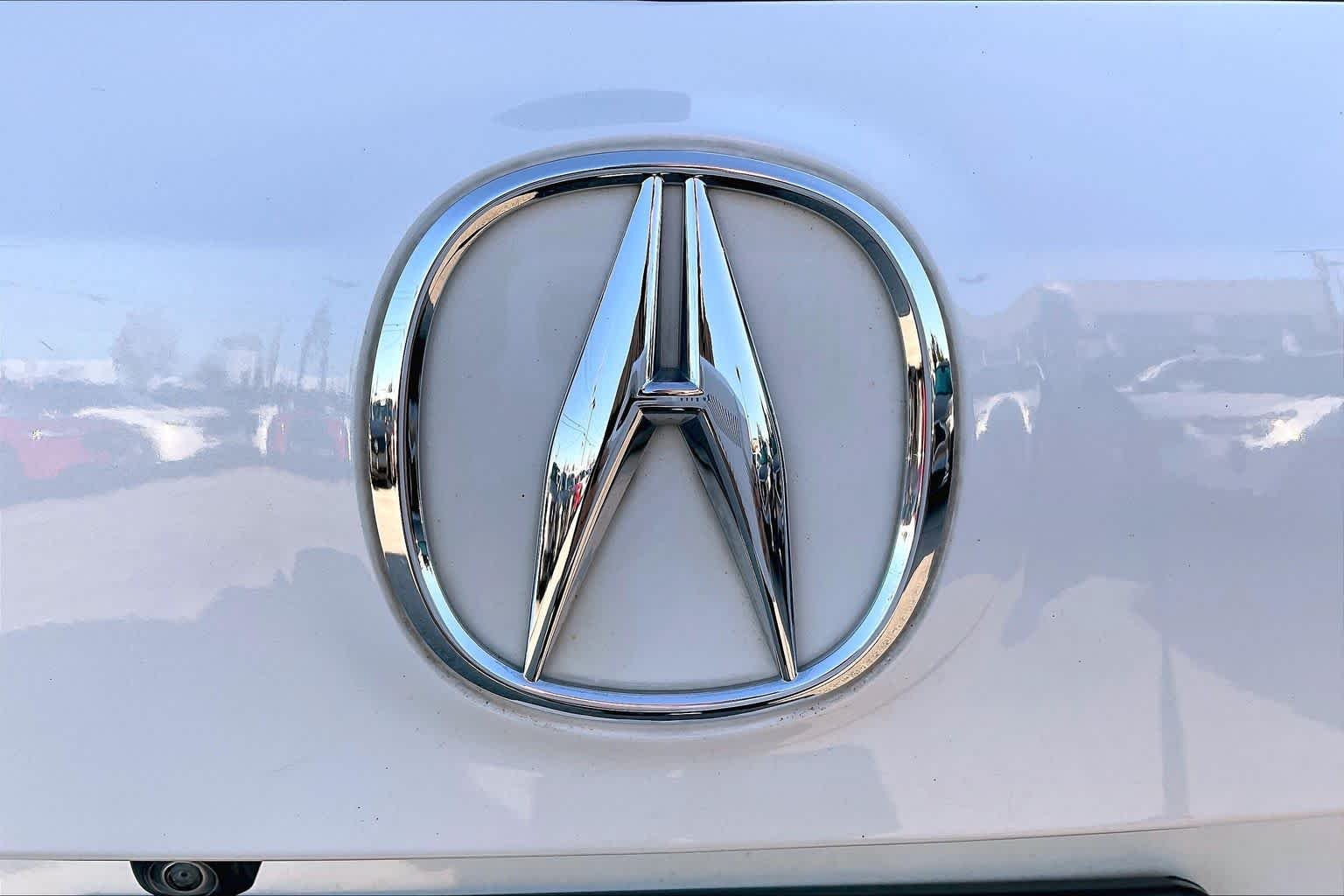 Certified Used 2019 White Diamond Pearl Acura SH-AWD image 32