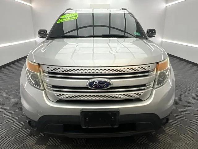 Used 2015 Silver Ford XLT image 2