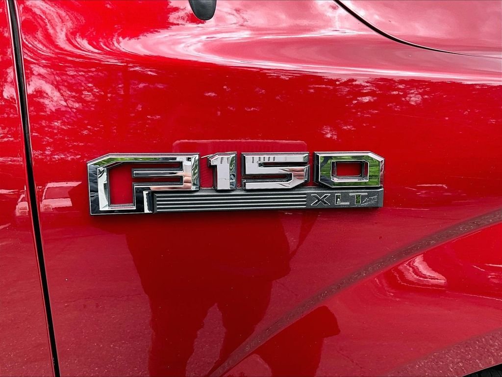Used 2016 Ruby Red Metallic Tinted Clearcoat Ford XLT image 28