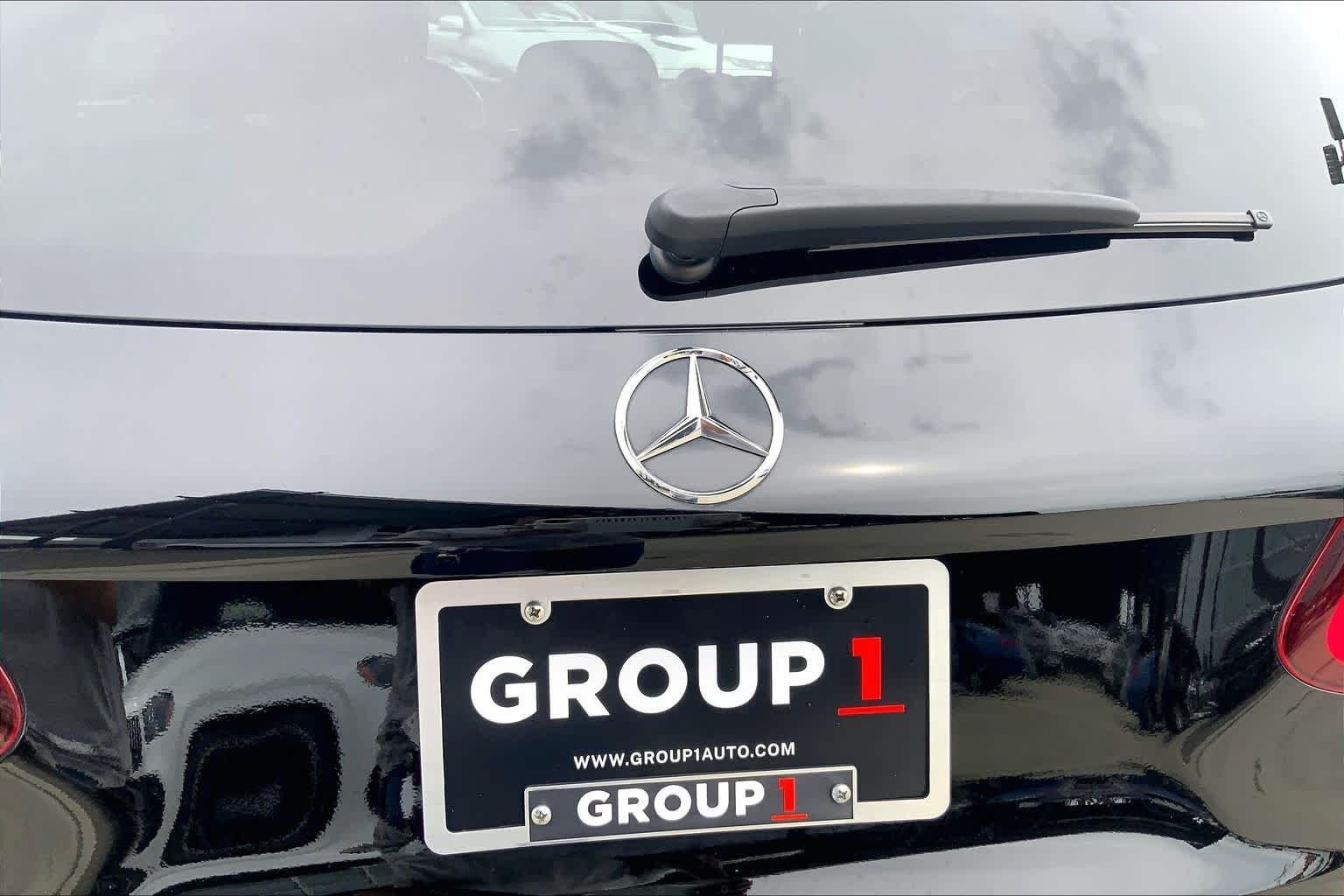 Certified Used 2022 Obsidian Black Metallic Mercedes-Benz GLC 300 image 28