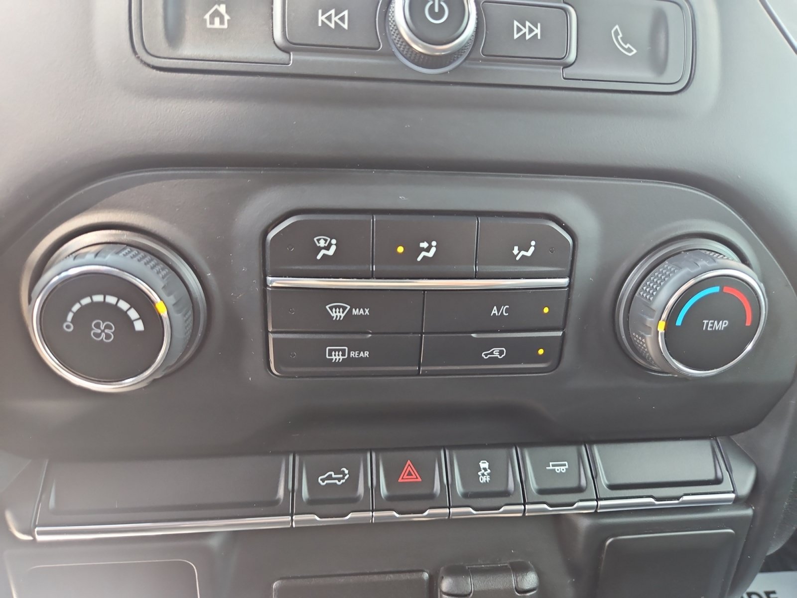 Used 2020 Red Chevrolet Custom image 16